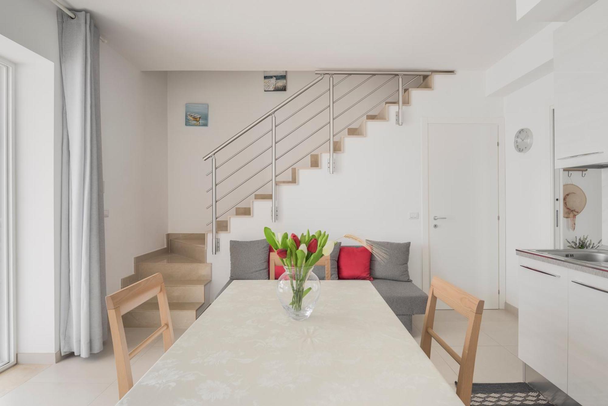 Dolcevitasuites - Modern 3 Bdr Villa In S. Lorenzo Reitani Dış mekan fotoğraf
